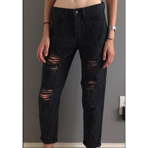Brandy Melville Denim - BLACK BRANDY MELVILLE DISTRESSED BOYFRIEND JEANS
